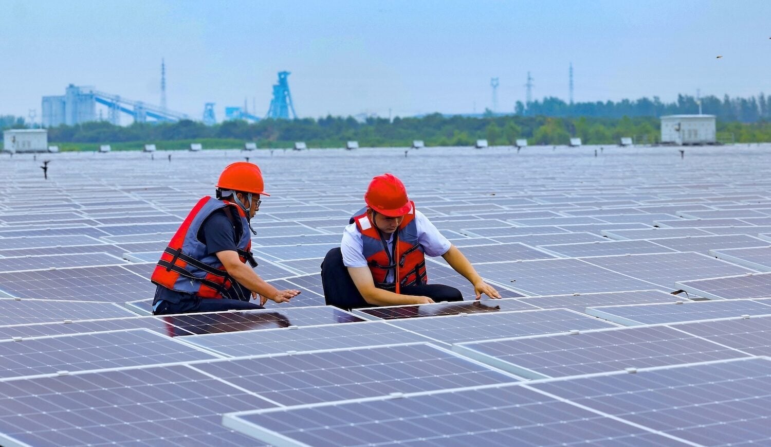 canarymedia.com - Solar is now bigger than coal in China - and yet still way behind